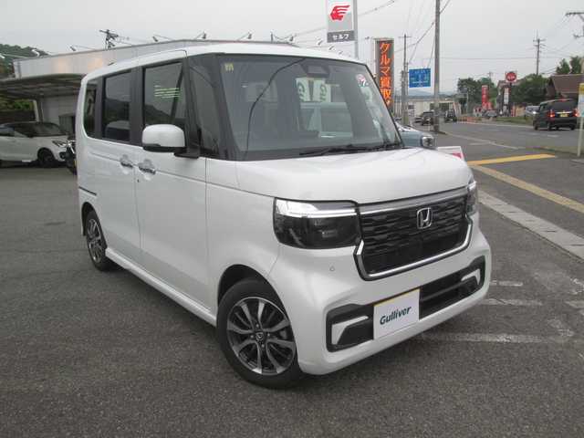 ホンダ Ｎ ＢＯＸ カスタム 広島県 2023(令5)年 1.1万km プラチナホワイトパール 新車ワンオーナー/純正ナビ/ホンダセンシング/両側パワースライドドア/レーダークルーズ/フルセグTV/Bluetooth/バックカメラ/前席シートヒーター/LEDヘッドライト/オートライト/USBポート/タイプCポート/新車保証書/取扱説明書/スペアキー