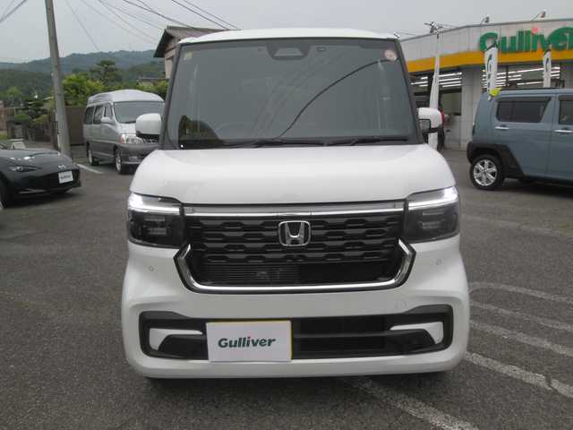 ホンダ Ｎ ＢＯＸ カスタム 広島県 2023(令5)年 1.1万km プラチナホワイトパール 新車ワンオーナー/純正ナビ/ホンダセンシング/両側パワースライドドア/レーダークルーズ/フルセグTV/Bluetooth/バックカメラ/前席シートヒーター/LEDヘッドライト/オートライト/USBポート/タイプCポート/新車保証書/取扱説明書/スペアキー
