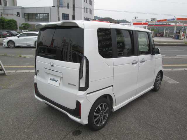 ホンダ Ｎ ＢＯＸ カスタム 広島県 2023(令5)年 1.1万km プラチナホワイトパール 新車ワンオーナー/純正ナビ/ホンダセンシング/両側パワースライドドア/レーダークルーズ/フルセグTV/Bluetooth/バックカメラ/前席シートヒーター/LEDヘッドライト/オートライト/USBポート/タイプCポート/新車保証書/取扱説明書/スペアキー