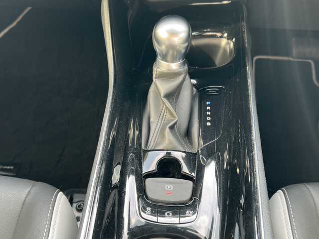 トヨタ Ｃ－ＨＲ G モード ネロ 岐阜県 2019(令1)年 7.6万km ブラッキッシュアゲハガラスフレーク 登録時走行距離：76092km/純正8インチSDナビ/フルセグテレビ・BT・USB/バックカメラ/アクティブクルーズコントロール/前後ドライブレコーダー/LEDヘッドライト/フォグライト/ETC/アイドリングストップ/純正１８インチアルミホイール/プッシュスタート/スマートキー