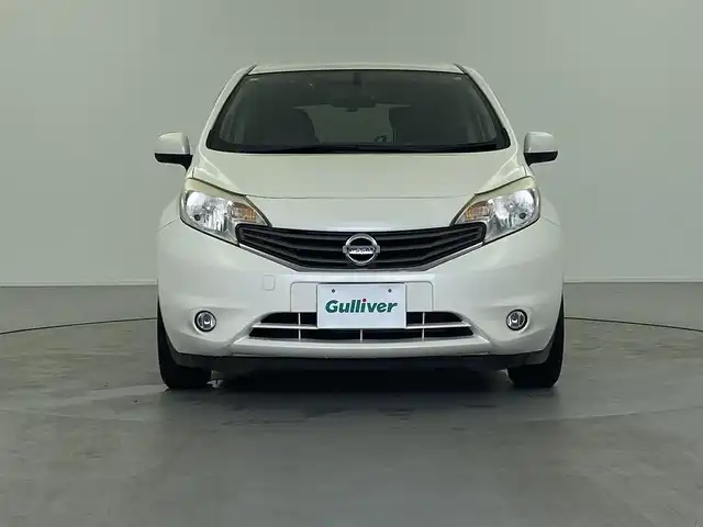 日産 ノート X FOUR 福井県 2012(平24)年 5.9万km ブリリアントホワイトパール 純正SDナビ/Bluetooth/フルセグ/DVD/CD/全方位カメラ/バックカメラ/ETC/スタッドレスタイヤ車載/フォグランプ