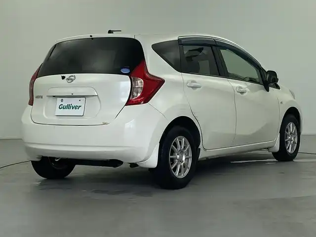 日産 ノート X FOUR 福井県 2012(平24)年 5.9万km ブリリアントホワイトパール 純正SDナビ/Bluetooth/フルセグ/DVD/CD/全方位カメラ/バックカメラ/ETC/スタッドレスタイヤ車載/フォグランプ