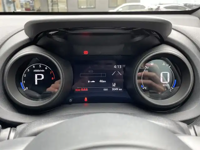 トヨタ ヤリスクロス GRスポーツ 滋賀県 2023(令5)年 0.3万km プラチナホワイトパールマイカ 禁煙車/純正ディスプレイオーディオ/Bluetooth.USB/バックカメラ/衝突軽減ブレーキ/レーンキープアシスト/レーダークルーズコントロール/パドルシフト/革巻きステアリング/ステアリングスイッチ/LEDヘッドライト/オートライト/オートマチックハイビーム/プッシュスタート/スマートキー