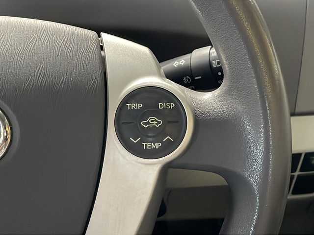 トヨタ プリウス S 沖縄県 2011(平23)年 6万km ホワイトパールクリスタルシャイン 禁煙車/純正オーディオ/（CD/FM/AM/AUX）/ステアリングリモコン/プッシュスタート/スマートキー/スペアキー/オートライト/フォグランプ/ライトレベライザー/電動格納ウィンカーミラー/オールオートパワーウィンドウ/純正ドアバイザー/純正フロアマット/荷室純正トノカバー/保証書/取扱説明書