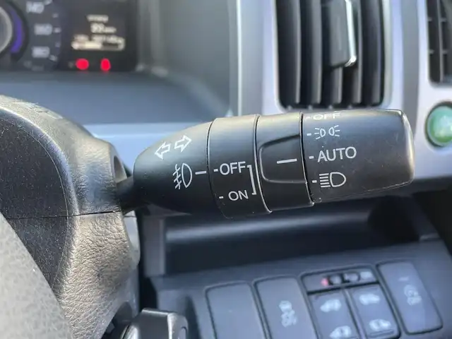 ホンダ ステップワゴン スパーダ Z 兵庫県 2012(平24)年 8.8万km ホワイトオーキッドパール (株)IDOMが運営する【じしゃロン神戸名谷店】の自社ローン専用車両になりますこちらは現金またはオートローンご利用時の価格です。自社ローンご希望の方は別途その旨お申付け下さい。/純正ナビ/両側パワースライドドア/バックカメラ/純正アルミホイール/パドルシフト/オートライト/ドライブレコーダー/ＥＴＣ/フルセグ/CD DVD/Bluetooth/ステアリングスイッチ/スマートキー