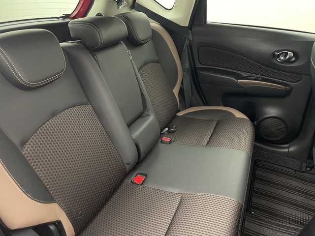 日産 ノート メダリスト X 新潟県 2017(平29)年 6.3万km ガーネットレッド エマージェンシーブレーキ/社外ストラーダナビ/　CD/DVD/Blu-ray/Bluetooth/フルセグTV/バックカメラ/オートライト/１４インチ社外ＡＷ/アイドリングストップ/電格ミラー/ウィンカーミラー/レーンキープアシスト/スマートキー