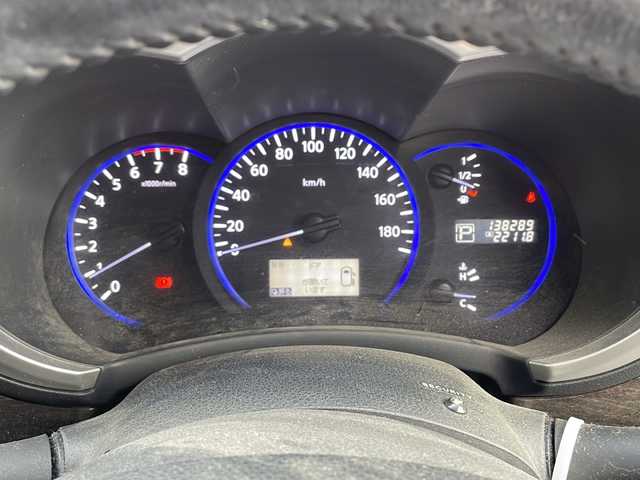 日産 エルグランド 250HWS アーバンクロム 静岡県 2012(平24)年 13.9万km ブリリアントホワイトパール 純正ナビ/AM/FM/TV/BT/CD/全方位カメラ/後席オットマン/両側パワースライドドア/純正18インチアルミ/後席サンシェード/カーテンエアバック/ステアリングスイッチ