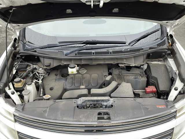 日産 エルグランド 250HWS アーバンクロム 静岡県 2012(平24)年 13.9万km ブリリアントホワイトパール 純正ナビ/AM/FM/TV/BT/CD/全方位カメラ/後席オットマン/両側パワースライドドア/純正18インチアルミ/後席サンシェード/カーテンエアバック/ステアリングスイッチ