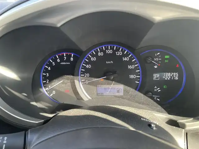 日産 エルグランド 250HWS アーバンクロム 和歌山県 2012(平24)年 13.9万km ブリリアントホワイトパール (株)IDOMが運営する【じしゃロン和歌山店】の自社ローン専用車両になります。こちらは現金またはオートローンご利用時の価格です。自社ローンご希望の方は別途その旨お申付け下さい/純正ナビ/AM/FM/TV/BT/CD/全方位カメラ/後席オットマン/両側パワースライドドア/純正18インチアルミ/後席サンシェード/カーテンエアバック/ステアリングスイッチ