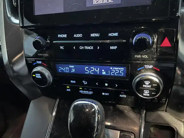 トヨタ アルファード S Cパッケージ 広島県 2021(令3)年 6.8万km ホワイトパールクリスタルシャイン ワンオーナー/衝突軽減ブレーキ/レーンディパーチャーアラート/純正ディスプレイオーディオ/【Bluetooth/USB】/バックカメラ/純正後席ディスプレイ12.1型/【V12T-R68C】/社外HDMI端子/両側パワースライドドア/パワーバックドア/黒レザーシート/シートヒーター/エアシート/前席パワーシート【運転席メモリー機能付き】/ステアリングヒーター/助手席/2列目オットマン/純正18インチAW/前後ドライブレコーダー/LEDヘッドライト/ビルトインETC/前後コーナーセンサー/保証書/取扱説明書/スペアキー/純正フロアマット