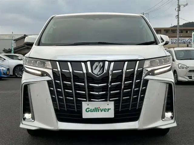 トヨタ アルファード S Cパッケージ 広島県 2021(令3)年 6.8万km ホワイトパールクリスタルシャイン ワンオーナー/衝突軽減ブレーキ/レーンディパーチャーアラート/純正ディスプレイオーディオ/【Bluetooth/USB】/バックカメラ/純正後席ディスプレイ12.1型/【V12T-R68C】/社外HDMI端子/両側パワースライドドア/パワーバックドア/黒レザーシート/シートヒーター/エアシート/前席パワーシート【運転席メモリー機能付き】/ステアリングヒーター/助手席/2列目オットマン/純正18インチAW/前後ドライブレコーダー/LEDヘッドライト/ビルトインETC/前後コーナーセンサー/保証書/取扱説明書/スペアキー/純正フロアマット