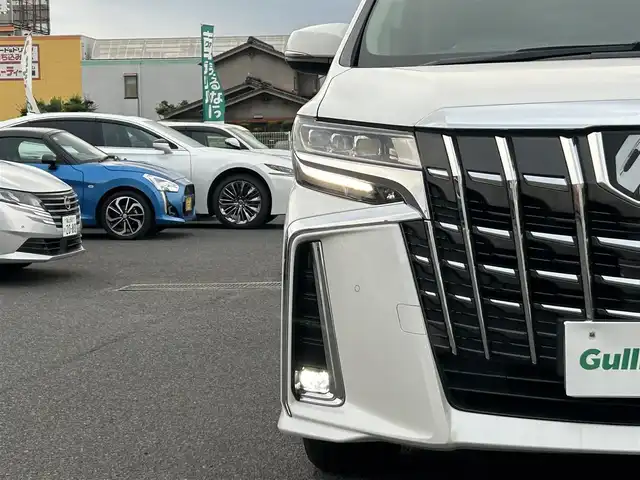 トヨタ アルファード S Cパッケージ 広島県 2021(令3)年 6.8万km ホワイトパールクリスタルシャイン ワンオーナー/衝突軽減ブレーキ/レーンディパーチャーアラート/純正ディスプレイオーディオ/【Bluetooth/USB】/バックカメラ/純正後席ディスプレイ12.1型/【V12T-R68C】/社外HDMI端子/両側パワースライドドア/パワーバックドア/黒レザーシート/シートヒーター/エアシート/前席パワーシート【運転席メモリー機能付き】/ステアリングヒーター/助手席/2列目オットマン/純正18インチAW/前後ドライブレコーダー/LEDヘッドライト/ビルトインETC/前後コーナーセンサー/保証書/取扱説明書/スペアキー/純正フロアマット
