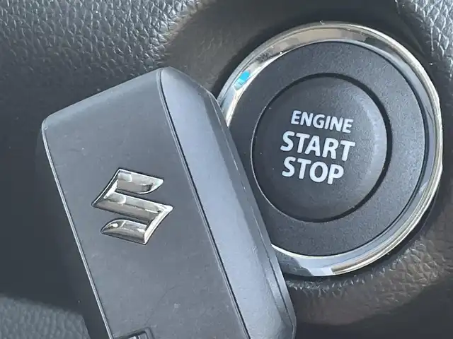 スズキ スイフト スポーツ 福岡県 2025(令7)年 0.8万km スピーディーブルーM ＳＷＫプレミアムバージョンＳＴ－１/RAYSアルミホイール/ローダウンスポーツスプリング/SWKストリートブレーキパッド/レーシングロックナット/ワンオーナー/デュアルセンサーブレーキサポート/衝突被害軽減装置/誤発進抑制/車線逸脱警報/アルパインＤＡ（ＤＡ７Ｚ）/AM/FM/BT/USB/HDMI/applecarplay/androidauto/バックカメラ/ＢＳＭ/ＡＣＣ/パーキングソナー/シートヒーター/スマートキー/プッシュスタート