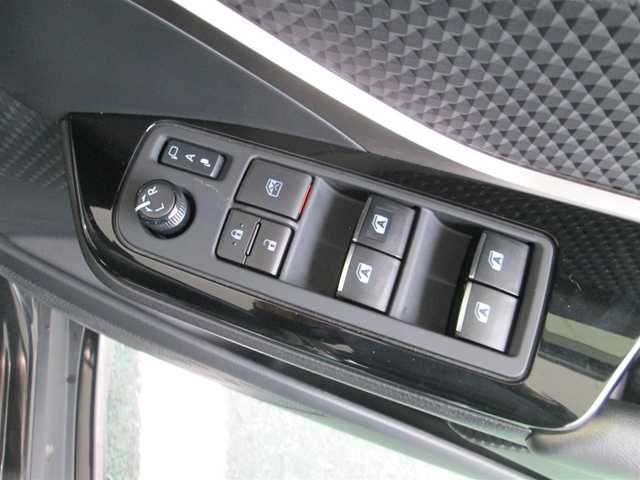 トヨタ Ｃ－ＨＲ G モード ネロ 千葉県 2019(平31)年 5.6万km ブラックマイカ モデリスタフルエアロ/純正9型SDナビ、フルセグTV/バックカメラ/純正オーディオ【DVD/CD/BT/SD】/Toyota Safety Sense　P/LEDヘッドライト&LEDフォグ/レーダークルーズコントロール/レーンキープアシスト/ブラインドスポットモニター/クリアランスソナー/ハーフレザーシート/前席シートヒーター/AC100V/社外前方ドライブレコーダー/ビルトインETC/スペアキー/取扱説明書/ナビ取扱説明書/新車時保証書/整備記録簿(R2/R3/R6)