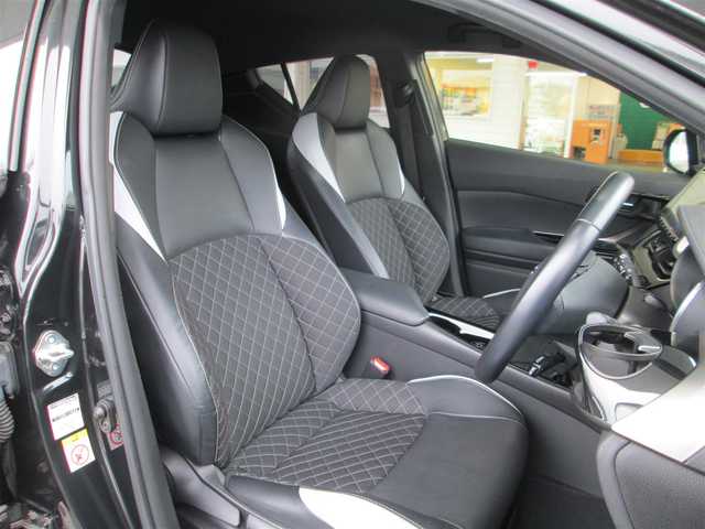 トヨタ Ｃ－ＨＲ G モード ネロ 千葉県 2019(平31)年 5.6万km ブラックマイカ モデリスタフルエアロ/純正9型SDナビ、フルセグTV/バックカメラ/純正オーディオ【DVD/CD/BT/SD】/Toyota Safety Sense　P/LEDヘッドライト&LEDフォグ/レーダークルーズコントロール/レーンキープアシスト/ブラインドスポットモニター/クリアランスソナー/ハーフレザーシート/前席シートヒーター/AC100V/社外前方ドライブレコーダー/ビルトインETC/スペアキー/取扱説明書/ナビ取扱説明書/新車時保証書/整備記録簿(R2/R3/R6)