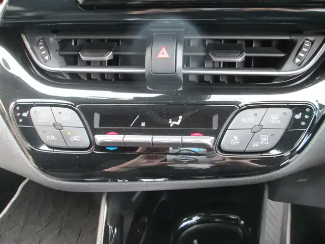 トヨタ Ｃ－ＨＲ G モード ネロ 千葉県 2019(平31)年 5.6万km ブラックマイカ モデリスタフルエアロ/純正9型SDナビ、フルセグTV/バックカメラ/純正オーディオ【DVD/CD/BT/SD】/Toyota Safety Sense　P/LEDヘッドライト&LEDフォグ/レーダークルーズコントロール/レーンキープアシスト/ブラインドスポットモニター/クリアランスソナー/ハーフレザーシート/前席シートヒーター/AC100V/社外前方ドライブレコーダー/ビルトインETC/スペアキー/取扱説明書/ナビ取扱説明書/新車時保証書/整備記録簿(R2/R3/R6)