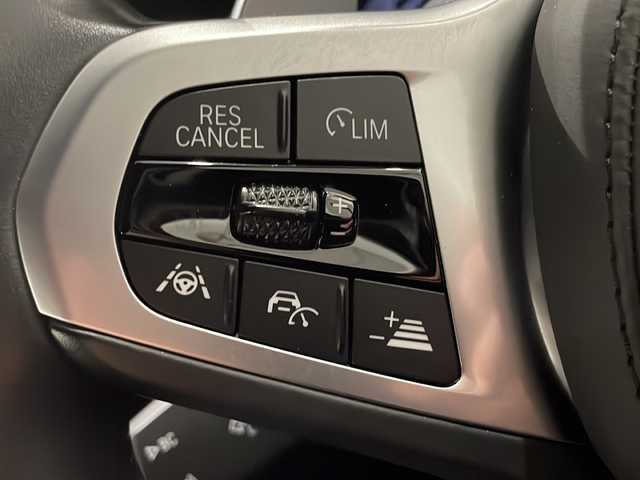ＢＭＷ Ｘ３ xDrive20d Mスポーツ 新潟県 2020(令2)年 2.3万km アルピンホワイト トップ・ビューカメラ/ドライビングアシストプラス/アダプティブクルーズコントロール/ヘッドアップディスプレイ/HDDナビゲーション/(CD/DVD/Bluetooth/USB/フルセグTV)/パドルシフト/LEDヘッドライト/アダプティブヘッドライト/インテリジェントセーフティ/衝突警告システム/歩行者警告システム/レーンキープアシスト/ステアリングサポート/車線変更警告システム/側面衝突警告/パーキングアシスト/ダイナミック・スタビリティ・コントロール/パワーシート/ETC/ドライブレコーダー/ワイヤレス充電