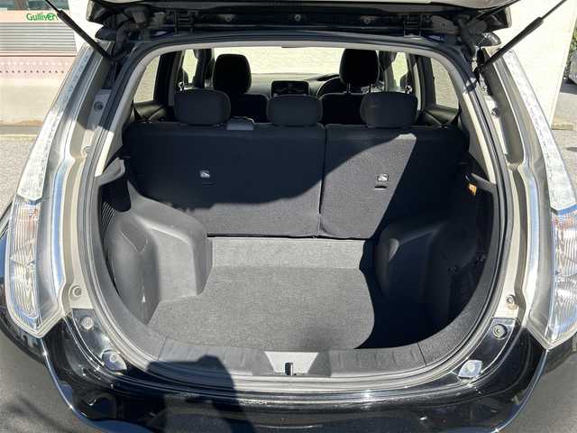 日産 リーフ X 長野県 2016(平28)年 3.7万km スーパーブラック ディーラーナビ/　【AM・FM/DISC/Bluetooth/TV/AUX】/バックカメラ/ステアリングヒーター/運転席・助手席シートヒーター/クルーズコントロール/横滑り防止システム/衝突軽減防止システム/ETC