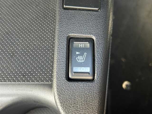 日産 リーフ X 長野県 2016(平28)年 3.7万km スーパーブラック ディーラーナビ/　【AM・FM/DISC/Bluetooth/TV/AUX】/バックカメラ/ステアリングヒーター/運転席・助手席シートヒーター/クルーズコントロール/横滑り防止システム/衝突軽減防止システム/ETC