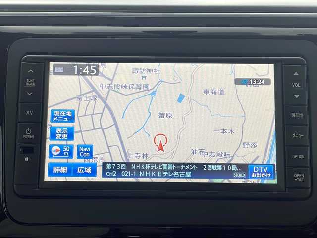 フォルクスワーゲン ザ・ビートル スペシャルバグ 愛知県 2015(平27)年 2.7万km プラチナグレーM ・純正SDナビ/フルセグTV/USB/BT/USB/AM/FM/・ETC/・クルーズコントロール/純正17インチアルミホイール/・フロアマット/・サイドストライプ/・リアスポイラー/・ファブリック＆レザレットシート（ホワイトステッチ）/・シートヒーター（運転席／助手席）/・レザー3本スポークステアリングホイール（ブラウンステッチ）/・レザーシフトノブ（ブラウンステッチ）/・レザーハンドブレーキグリップ（ブラウンステッチ）/・バイキセノンオートヘッドライト/・自動防眩（ぼうげん）ルームミラー/・スマートエントリー＆スタートシステム/・パークディスタンスコントロール（フロント／リア）/・