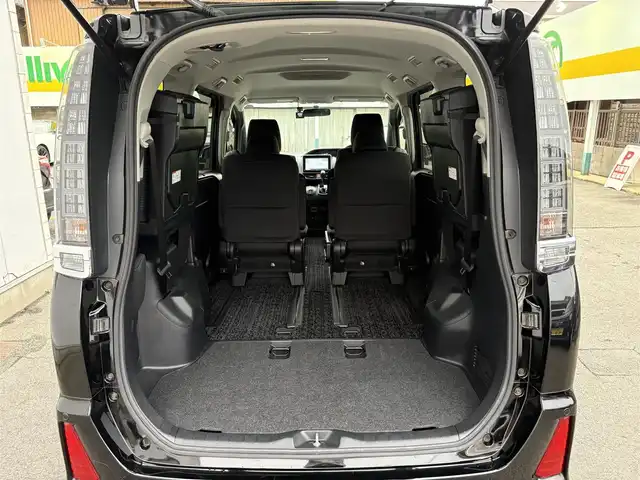トヨタ ヴォクシー ZS 三重県 2014(平26)年 8.5万km ブラック ♪車検 令和9年6月4日迄/スマートキー×3/プッシュスタート/両側パワースライドドア /アイドリングストップ/純正9インチナビ/・SD録音・CD/・フルセグ・DVD再生/・Bluetoothオーディオ/・バックカメラ/前後ドライブレコーダー/スペアタイヤ/純正16インチAW/LEDヘッドライト/フォグライト/オートライト/ウィンカーミラー/オートリトラクタブルミラー/リアドアサンシェード/ステアリングスイッチ/革巻ステアリング/革巻シフトノブ/プライバシーガラス/フロアマット/ドアバイザー/ビルトインETC/サイド/カーテンエアバック