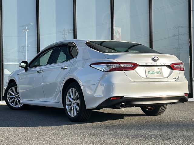 トヨタ カムリ G 山形県 2017(平29)年 6.3万km プラチナホワイトパールマイカ 純正ナビ/（AM/FM/フルセグ/BT）/バックカメラ/クルーズコントロール（追従有）/レザーシート/パワーシート/ステアリングスイッチ/AC100V/集中ドアロック/オートＬＥＤヘッドライト/オートマチックハイビーム/スポーツモード/ビルトインＥＴＣ/スマートキー/横滑り防止装置/衝突被害軽減システム/レーンキープアシスト/電動パーキング