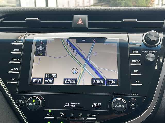 トヨタ カムリ G 山形県 2017(平29)年 6.3万km プラチナホワイトパールマイカ 純正ナビ/（AM/FM/フルセグ/BT）/バックカメラ/クルーズコントロール（追従有）/レザーシート/パワーシート/ステアリングスイッチ/AC100V/集中ドアロック/オートＬＥＤヘッドライト/オートマチックハイビーム/スポーツモード/ビルトインＥＴＣ/スマートキー/横滑り防止装置/衝突被害軽減システム/レーンキープアシスト/電動パーキング