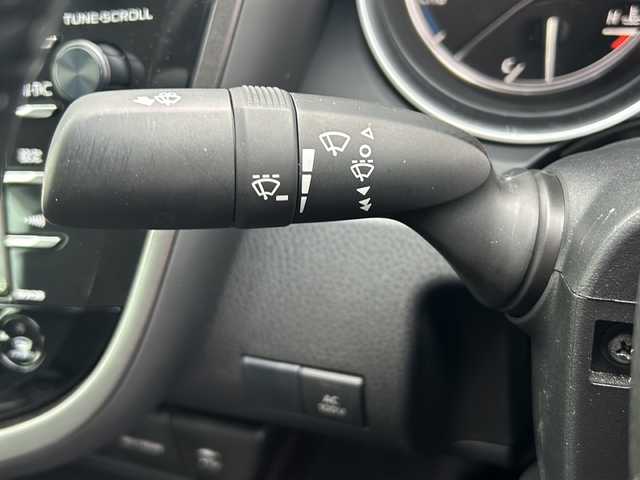 トヨタ カムリ G 山形県 2017(平29)年 6.3万km プラチナホワイトパールマイカ 純正ナビ/（AM/FM/フルセグ/BT）/バックカメラ/クルーズコントロール（追従有）/レザーシート/パワーシート/ステアリングスイッチ/AC100V/集中ドアロック/オートＬＥＤヘッドライト/オートマチックハイビーム/スポーツモード/ビルトインＥＴＣ/スマートキー/横滑り防止装置/衝突被害軽減システム/レーンキープアシスト/電動パーキング