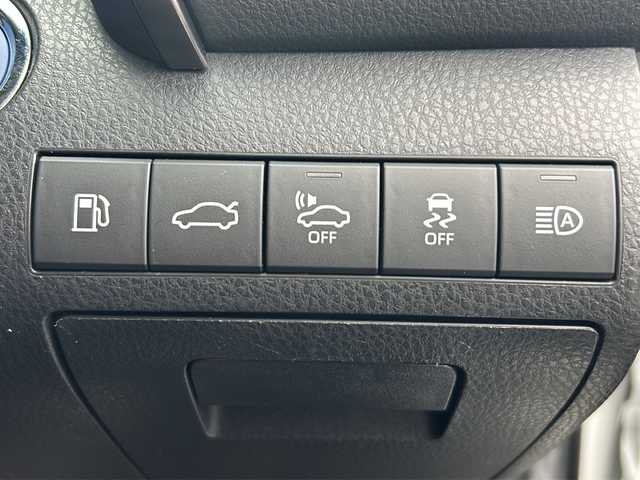 トヨタ カムリ G 山形県 2017(平29)年 6.3万km プラチナホワイトパールマイカ 純正ナビ/（AM/FM/フルセグ/BT）/バックカメラ/クルーズコントロール（追従有）/レザーシート/パワーシート/ステアリングスイッチ/AC100V/集中ドアロック/オートＬＥＤヘッドライト/オートマチックハイビーム/スポーツモード/ビルトインＥＴＣ/スマートキー/横滑り防止装置/衝突被害軽減システム/レーンキープアシスト/電動パーキング