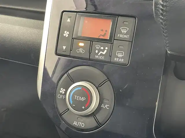 ダイハツ タント カスタム RS トップED SAⅡ 滋賀県 2016(平28)年 5.7万km パールホワイトⅢ 純正ナビ/Bluetooth/CD/DVD/フルセグTV/バックカメラ/両側電動スライドドア/ハーフレザー/ステアリングリモコン/アイドリングストップ/純正LEDヘッドライト/純正15インチアルミホイール/オートライト/スマートキー/スペアキー/ETC