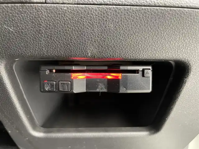 ダイハツ タント カスタム RS トップED SAⅡ 滋賀県 2016(平28)年 5.7万km パールホワイトⅢ 純正ナビ/Bluetooth/CD/DVD/フルセグTV/バックカメラ/両側電動スライドドア/ハーフレザー/ステアリングリモコン/アイドリングストップ/純正LEDヘッドライト/純正15インチアルミホイール/オートライト/スマートキー/スペアキー/ETC