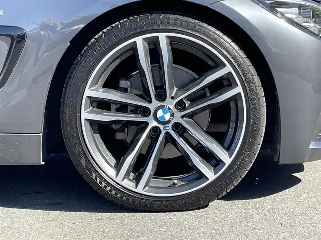 ＢＭＷ ４２０ｉ グランクーペ Mスポーツ 群馬県 2017(平29)年 7.7万km ミネラルグレー ワンオーナー　/純正９インチメモリーナビ　/バックカメラ　/フルセグ　/茶レザーシート　/前席シートヒーター　/ツインパワーターボ　/前席パワーシート　/木目調内装　/社外マフラー　/パドルシフト　/ＡＨＢ　/純正１９型ＡＷ/Bluetooth/LEDフォグランプ/アダプティブクルーズコントロール/シートセットポジションメモリー/アイドリングストップ/純正19インチアルミホイール/純正ETC/オートワイパー/BMWコネクティッドドライブ/本革ステアリング/純正フロアマット/AHB/電動格納ミラー/パワーステアリング/スマートキー