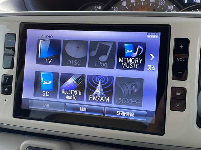 ダイハツ ムーヴ キャンバス G SA Ⅱ 新潟県 2017(平29)年 9.4万km パールホワイトⅢ/ナチュラルベージュマイカメタリック 2トーン 4WD/純正SDナビ(NSZN-X67D)/CD/DVD/BT/フルセグテレビ/バックカメラ/ETC/ドライブレコーダー/衝突被害軽減ブレーキ/レーンキープアシスト/両側パワースライドドア/ベンチシート/運転席シートヒーター /ステアリングスイッチ/スマートキー/プッシュスタート/LEDヘッドライト/オートライト/14インチ冬タイヤ車載