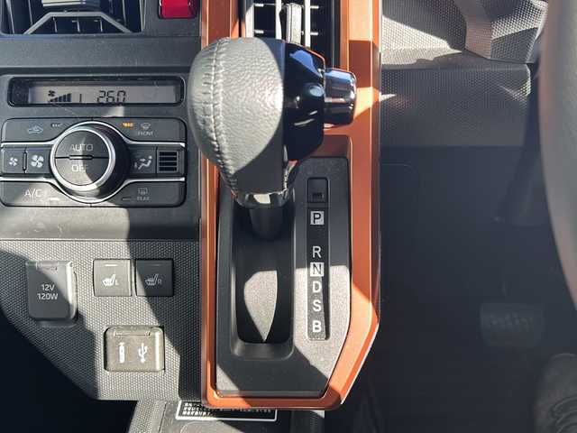 ダイハツ タフト G 鳥取県 2023(令5)年 1.2万km サンドベージュメタリック スマートアシスト/（全車標準装備、衝突回避支援ブレーキ機能など）/電動パーキングブレーキ/ステレオカメラ（新開発）/夜間歩行者検知機能/プッシュボタンスタート、キーフリーシステム/シートヒーター（運転席・助手席）/オートエアコン/電動格納ミラー/ガラスルーフ/LEDヘッドランプ/LEDフォグランプ/9インチスマホ連携ディスプレイオーディオ/ドラレコ/ETC