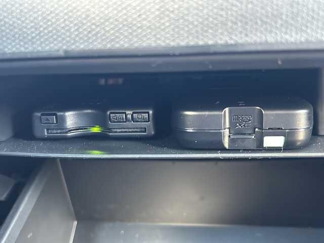 ダイハツ タフト G 鳥取県 2023(令5)年 1.2万km サンドベージュメタリック スマートアシスト/（全車標準装備、衝突回避支援ブレーキ機能など）/電動パーキングブレーキ/ステレオカメラ（新開発）/夜間歩行者検知機能/プッシュボタンスタート、キーフリーシステム/シートヒーター（運転席・助手席）/オートエアコン/電動格納ミラー/ガラスルーフ/LEDヘッドランプ/LEDフォグランプ/9インチスマホ連携ディスプレイオーディオ/ドラレコ/ETC