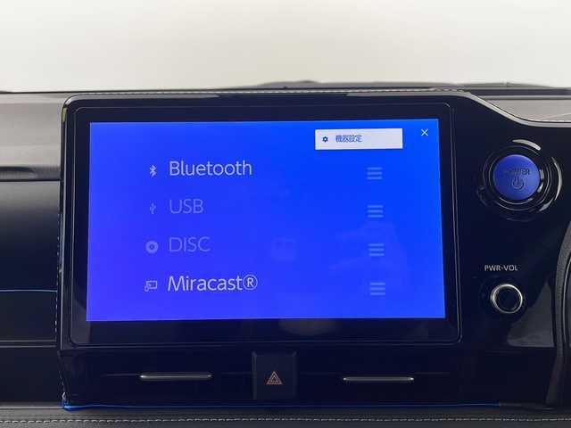 トヨタ ノア ハイブリッド S－Z 栃木県 2024(令6)年 0.4万km メタルストリームM 純正ナビ/（BT/CD/DVD/フルセグ/AM/FM/ミラーリング）/衝突軽減システム/全周囲カメラ/車線逸脱抑制機能/横滑り防止/レーダークルーズコントロール/後席モニター/パーキングサポート/クリアランナソー/ブラインドスポットモニター/両側パワースライドドア/インテリジェントルームミラー/シートヒーター/ステアリングヒーター/ビルトインETC2.0/ドライブレコーダー/純正アルミホイール/プッシュスタート/スマートキー