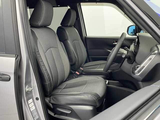 トヨタ ノア ハイブリッド S－Z 栃木県 2024(令6)年 0.4万km メタルストリームM 純正ナビ/（BT/CD/DVD/フルセグ/AM/FM/ミラーリング）/衝突軽減システム/全周囲カメラ/車線逸脱抑制機能/横滑り防止/レーダークルーズコントロール/後席モニター/パーキングサポート/クリアランナソー/ブラインドスポットモニター/両側パワースライドドア/インテリジェントルームミラー/シートヒーター/ステアリングヒーター/ビルトインETC2.0/ドライブレコーダー/純正アルミホイール/プッシュスタート/スマートキー