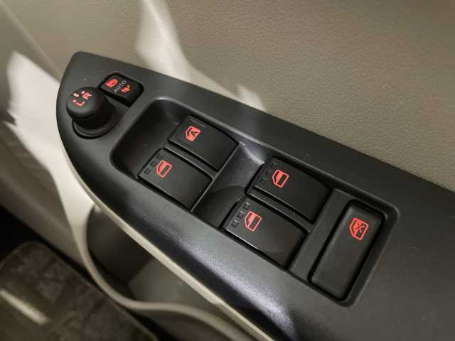 トヨタ パッソ X Lパッケージ 福岡県 2018(平30)年 4.9万km ブラックマイカメタリック 社外メモリナビ/・CD/DVD/BT/フルセグTV/・バックモニター/トヨタセーフティセンス/・プリクラッシュセーフティ/・レーンディパーチャーアラート/・オートハイビーム/クリアランスソナー/ドライブレコーダー前後/ETC/スマートキー/・プッシュスタート/オートライト/ステアリングリモコン/アイドリングストップ/電動格納ミラー/フロアマット/ドアバイザー