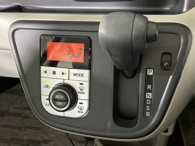 トヨタ パッソ X Lパッケージ 福岡県 2018(平30)年 4.9万km ブラックマイカメタリック 社外メモリナビ/・CD/DVD/BT/フルセグTV/・バックモニター/トヨタセーフティセンス/・プリクラッシュセーフティ/・レーンディパーチャーアラート/・オートハイビーム/クリアランスソナー/ドライブレコーダー前後/ETC/スマートキー/・プッシュスタート/オートライト/ステアリングリモコン/アイドリングストップ/電動格納ミラー/フロアマット/ドアバイザー