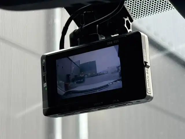 トヨタ ＲＡＶ４ G Zパッケージ 滋賀県 2020(令2)年 4.5万km ホワイトパールクリスタルシャイン 社外９インチナビ/(CD/DVDSD/フルセグTV/Bluetooth)/サンルーフ/クリアランスソナー/ブラインドスポットモニター/レーダークルーズコントロール/バックカメラ/パワーバックドア/ETC/シートヒーター/ステアリングヒーター/前後ドライブレコーダー/オートライト/オートハイビーム/LEDヘッドライト