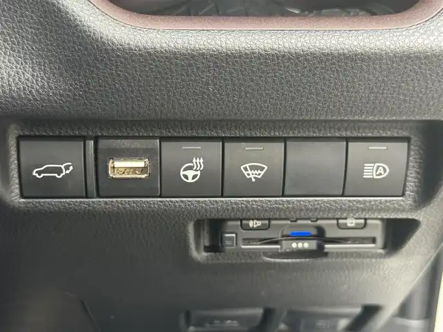 トヨタ ＲＡＶ４ G Zパッケージ 滋賀県 2020(令2)年 4.5万km ホワイトパールクリスタルシャイン 社外９インチナビ/(CD/DVDSD/フルセグTV/Bluetooth)/サンルーフ/クリアランスソナー/ブラインドスポットモニター/レーダークルーズコントロール/バックカメラ/パワーバックドア/ETC/シートヒーター/ステアリングヒーター/前後ドライブレコーダー/オートライト/オートハイビーム/LEDヘッドライト