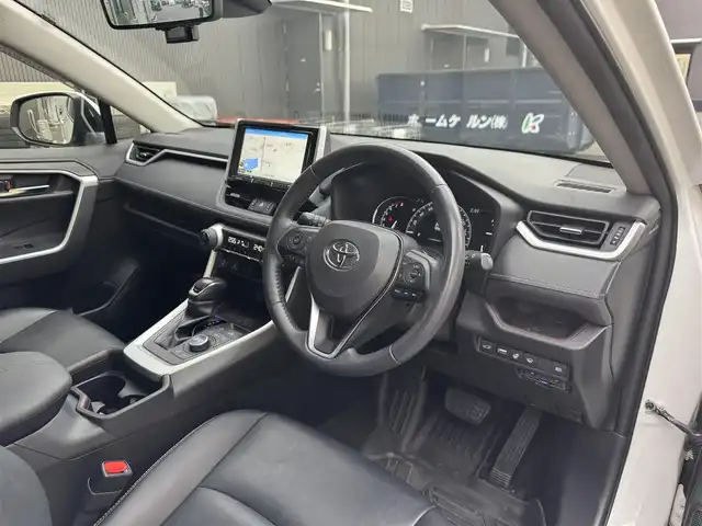 トヨタ ＲＡＶ４ G Zパッケージ 滋賀県 2020(令2)年 4.5万km ホワイトパールクリスタルシャイン 社外９インチナビ/(CD/DVDSD/フルセグTV/Bluetooth)/サンルーフ/クリアランスソナー/ブラインドスポットモニター/レーダークルーズコントロール/バックカメラ/パワーバックドア/ETC/シートヒーター/ステアリングヒーター/前後ドライブレコーダー/オートライト/オートハイビーム/LEDヘッドライト