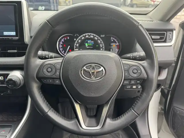 トヨタ ＲＡＶ４ G Zパッケージ 滋賀県 2020(令2)年 4.5万km ホワイトパールクリスタルシャイン 社外９インチナビ/(CD/DVDSD/フルセグTV/Bluetooth)/サンルーフ/クリアランスソナー/ブラインドスポットモニター/レーダークルーズコントロール/バックカメラ/パワーバックドア/ETC/シートヒーター/ステアリングヒーター/前後ドライブレコーダー/オートライト/オートハイビーム/LEDヘッドライト
