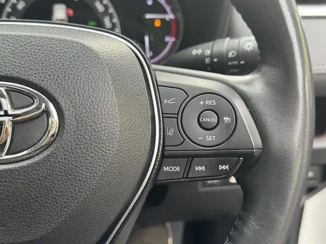 トヨタ ＲＡＶ４ G Zパッケージ 滋賀県 2020(令2)年 4.5万km ホワイトパールクリスタルシャイン 社外９インチナビ/(CD/DVDSD/フルセグTV/Bluetooth)/サンルーフ/クリアランスソナー/ブラインドスポットモニター/レーダークルーズコントロール/バックカメラ/パワーバックドア/ETC/シートヒーター/ステアリングヒーター/前後ドライブレコーダー/オートライト/オートハイビーム/LEDヘッドライト