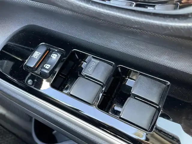 トヨタ アクア G 新潟県 2019(平31)年 8.1万km ブラックマイカ メモリナビ/バックカメラ/純正ホイール冬タイヤ/ウィンカーミラー/クルーズコントロール/ドアバイザー/プッシュスタート/ETC/フロアマット/走行モード/レベライザー/Bluetooth/ステアリングスイッチ/スペアキー1個