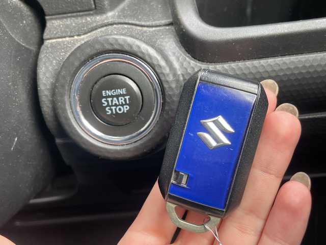 スズキ クロスビー HYBRID MZ 大阪府 2018(平30)年 9万km ラッシュイエローメタリック/ブラック2トーンルーフ 社外ナビ/ワンセグTV/バックカメラ/ビルトインETC/純正１６インチAW/ドライブレコーダー/ウインカーミラー/クルーズコントロール/前席シートヒーター/パドルシフト/純正マット/ドアバイザー/取扱説明書/スペアスマートキー1本