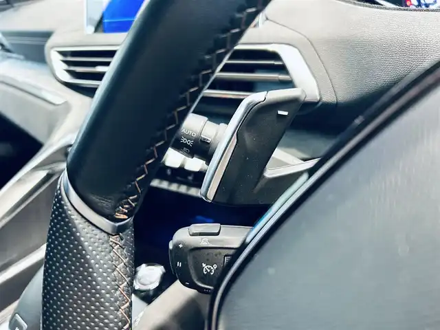 プジョー ５００８ GT ブルーHDi 大阪府 2021(令3)年 4.1万km BLANC NACRE ハーフレザー/Dメモリ付きパワーシート/シートヒーター/純正ディスプレイオーディオ/applecarplay/バック・サイドカメラ/純正18インチAW/LEDヘッドライト/電動リアゲート/ワイヤレス充電/FOCALスピーカー/ブラインドスポット/パドルシフト/クリアランスソナー/ETC/ドラレコ/ACC