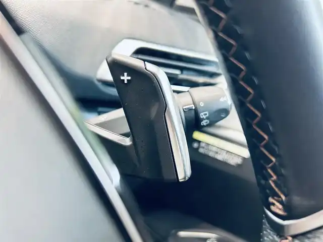 プジョー ５００８ GT ブルーHDi 大阪府 2021(令3)年 4.1万km BLANC NACRE ハーフレザー/Dメモリ付きパワーシート/シートヒーター/純正ディスプレイオーディオ/applecarplay/バック・サイドカメラ/純正18インチAW/LEDヘッドライト/電動リアゲート/ワイヤレス充電/FOCALスピーカー/ブラインドスポット/パドルシフト/クリアランスソナー/ETC/ドラレコ/ACC