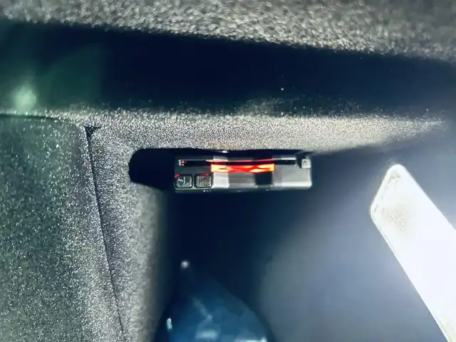 プジョー ５００８ GT ブルーHDi 大阪府 2021(令3)年 4.1万km BLANC NACRE ハーフレザー/Dメモリ付きパワーシート/シートヒーター/純正ディスプレイオーディオ/applecarplay/バック・サイドカメラ/純正18インチAW/LEDヘッドライト/電動リアゲート/ワイヤレス充電/FOCALスピーカー/ブラインドスポット/パドルシフト/クリアランスソナー/ETC/ドラレコ/ACC