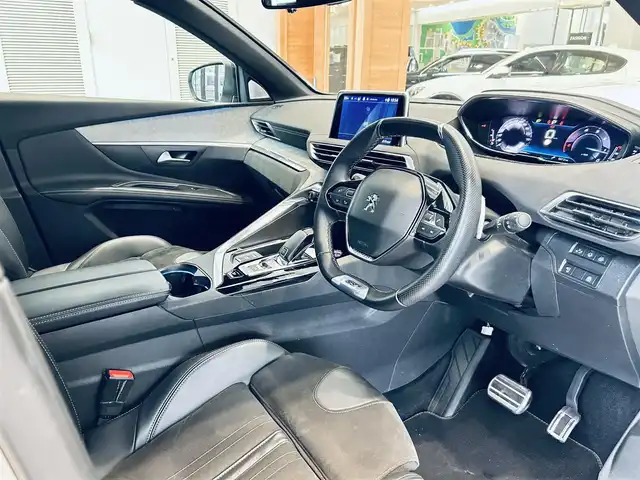 プジョー ５００８ GT ブルーHDi 大阪府 2021(令3)年 4.1万km BLANC NACRE ハーフレザー/Dメモリ付きパワーシート/シートヒーター/純正ディスプレイオーディオ/applecarplay/バック・サイドカメラ/純正18インチAW/LEDヘッドライト/電動リアゲート/ワイヤレス充電/FOCALスピーカー/ブラインドスポット/パドルシフト/クリアランスソナー/ETC/ドラレコ/ACC